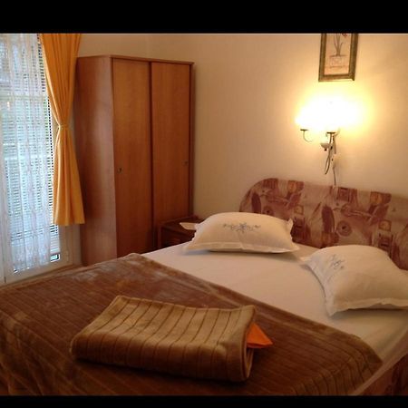 Apartments Villa Antony 2 درفينيك المظهر الخارجي الصورة