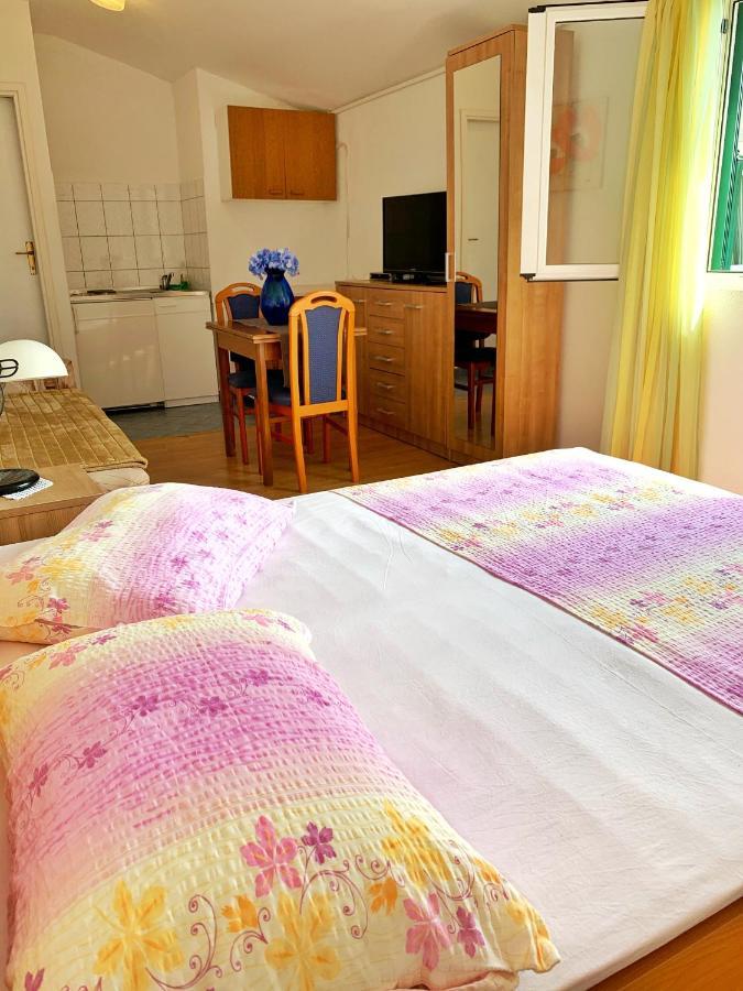 Apartments Villa Antony 2 درفينيك المظهر الخارجي الصورة