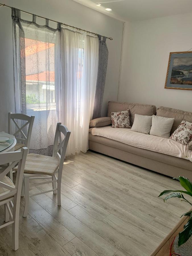 Apartments Villa Antony 2 درفينيك المظهر الخارجي الصورة